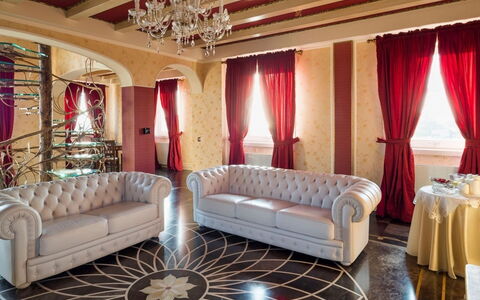Villa del Drago: Meubles, Design Intérieur, Sol, Canapé, Sol, Salon, Plafond, Éclairage, Pièce