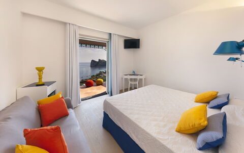 Villa Nerano: Meubles, Design Intérieur, Appartement, Mer, Recours, Pièce, Hôtel, Oreiller, Chambre, Chaise