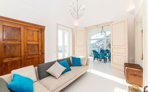 Villa Limoncello: Meubles, Design Intérieur, Sol, Sol, Bois, Canapé, Pièce, Plafond, Salon, Domicile