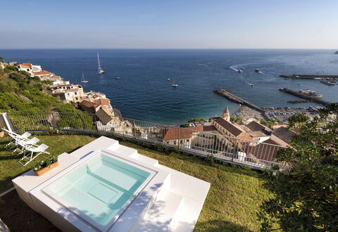 Villa Limoncello: L'Eau, Mer, Côte, Cotiers Et Relief Océaniques, Recours, Piscine, Océan, Ville Resort, Station Balnéaire