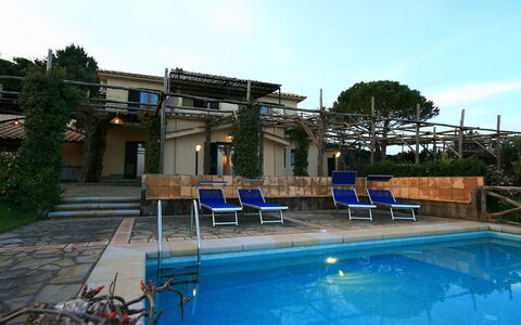 Villa Sant'Agata: Piscine, Recours, Mobilier De Jardin, Eco Hôtel, Ombre, Parapluie, Balancelle, Hacienda, Biens, Hôtel