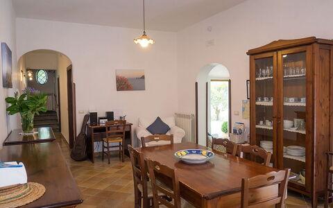 Villa Sant'Agata: Meubles, Sol, Design Intérieur, Bois, Table, Chaise, Table Cuisine Et Salle A Manger, Sol, Salle À Manger, Éclairage