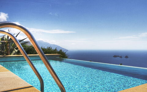 Villa Sant'Agata: Bleu, L'Eau, Plan D'Eau, Piscine, Mer, Recours, Cotiers Et Relief Océaniques, Loisir, Océan, Eco Hôtel