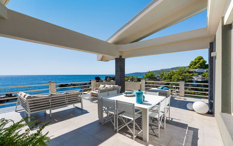 Villa del Faro: Recours, Porche, Mobilier De Jardin, Balcon, Ombre, Appartement, Eco Hôtel, Chaise, Plate-Forme, Biens