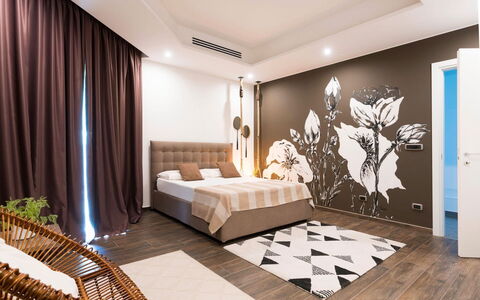 Villa Vernissage: Meubles, Design Intérieur, Lit, Sol, Sol, Chambre, Mur, Pièce, Bois, Plafond