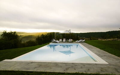 Villa Eline: Piscine, Aménagement Paysager, Ombre, Recours, Mobilier De Jardin, Eco Hôtel, Caractéristique De L'Eau, Balancelle, Thermes, À Feuilles Persistantes