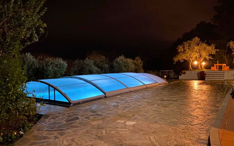 Villa Sarzana: Bleu, Piscine, Composite, Caractéristique De L'Eau, Éclairage Paysager, Conception, Nuit, Recours, Hôtel, Eco Hôtel