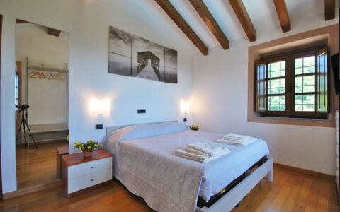 Villa Sarzana: Design Intérieur, Plafond, Pièce, Domicile, Chambre, Meubles, Sol, Lit, Sol, Cadre De Lit