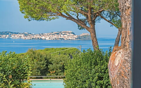 Villa Magazzini: Bleu, L'Eau, Plan D'Eau, Arbre, Végétation, Cotiers Et Relief Océaniques, Mer, Côte, Lac, Océan