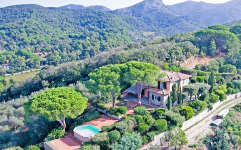 Villa Magazzini: Végétation, Zone Résidentielle, Paysage Naturel, Paysage, Maison, Domicile, Établissements Humains, Zone Rurale, Biens, Station De Montagne
