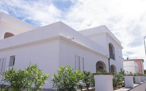 Apartments In Golfo Orosei: Domicile, Biens, Balcon, Moulage, Hacienda, Villa, Plâtre, Manoir, Daylighting