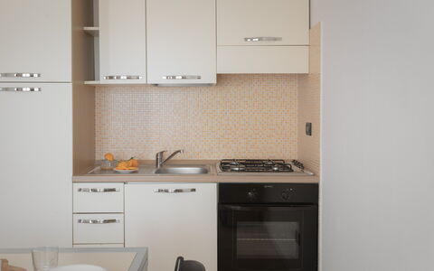 Le Fontane Apartments In Villasimius: Cuisine, Appareil De Cuisine, Principaux Appliance, Comptoir, Cabinetry, Bois, Design Intérieur, Cuisinière, Le Fourneau, Sol