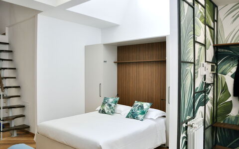 Suite Trastevere: Meubles, Design Intérieur, Chambre, Sol, Sol, Bois, Lit, Linge, Textile, Literie