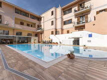 Cristal Blu Apartments In Santa Teresa Gallura