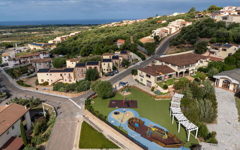 Apartment Sardinia Seaside Ac And Wifi: Zone Résidentielle, Vue Du Ciel, Paysage, Maison, Photographie Aérienne, Ville, Quartier, Ville, Banlieue, Domicile