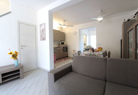 Villetta Elena, Ac, Wifi, Lido Degli Scacchi: Meubles, Design Intérieur, Sol, Sol, Canapé, Bois, Pièce, Plafond, Salon, Appartement