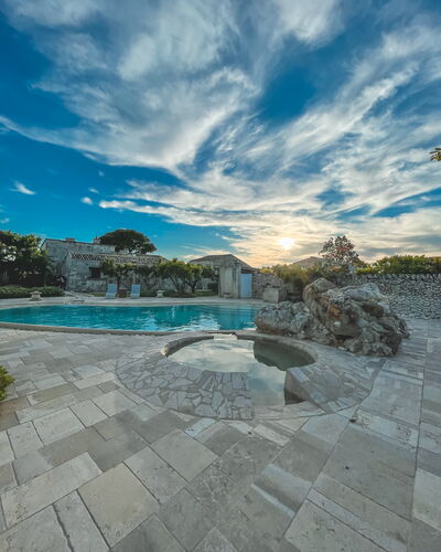 Masseria Capasa: Dalle, Caractéristique De L'Eau, Tuile, Aménagement Paysager, Piscine, Fontaine