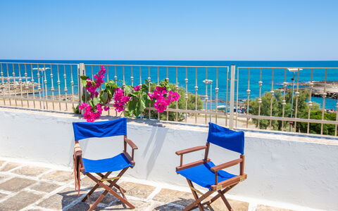 Vista Mare Da Rossella: Bleu, Meubles, Mer, Chaise, Océan, Cotiers Et Relief Océaniques, Mobilier De Jardin, Côte, Balcon, Plage