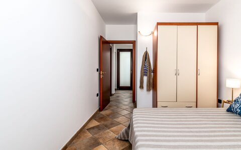 La Vista Mare Da Viola: Design Intérieur, Sol, Meubles, Sol, Bois, Pièce, Plafond, Chambre, Appartement, Lit