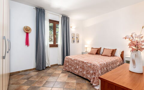 La Vista Mare Da Viola: Meubles, Design Intérieur, Sol, Sol, Bois, Lit, Chambre, Pièce, Plafond, Domicile