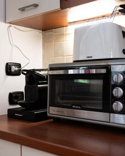 La Vista Mare Da Viola: Appareil De Cuisine, Électroménager, Appareil Électronique, Principaux Appliance, Petit Appareil, Comptoir, Cuisine, Four Micro-Onde