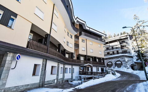 Madeski Apartment: Architecture, Appartement, Balcon, L'Hiver, Gelé, Hôtel
