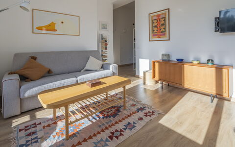 Green Home Seaside, Parking, Wifi, Ac, Genova Nerv: Meubles, Design Intérieur, Sol, Sol, Mur, Canapé, Bois, Pièce, Parquet, Salon