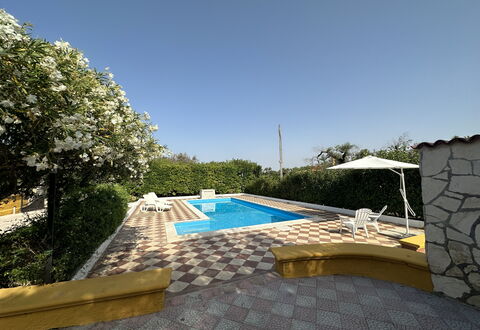 Villa Azzurra: Piscine, Composite, Recours, Biens, Aménagement Paysager, Eco Hôtel, Ombre, Tuile, Caractéristique De L'Eau, Hacienda