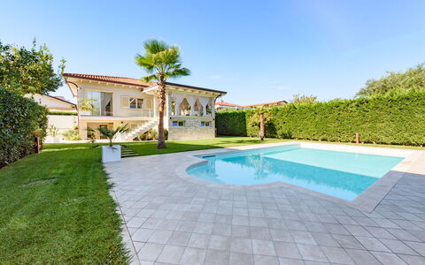 Villa Fiumetto: Piscine, Zone Résidentielle, Recours, Biens, Ombre, Loisir, Eco Hôtel, Hacienda, Villa, Dalle