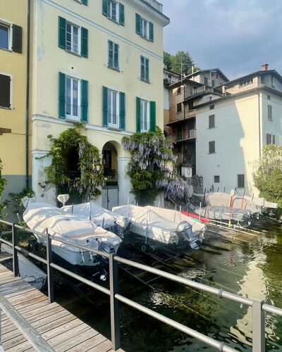 Miralago: Bâtiment, Voie Navigable, Bateau, Navire, Cours D'Eau, Zone Résidentielle, Canal, Bateaux Et Nautique - Materiel Et Fournitures, Appartement, Lac