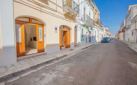 Casa Ettore: Rue, Familiale, Trottoir, City Car, Voiture Compacte, Ruelle