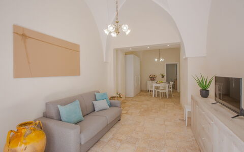 Casa Ettore: Sol, Sol, Design Intérieur, Plafond, Meubles, Pièce, Chaise, Luminaire, Moulage