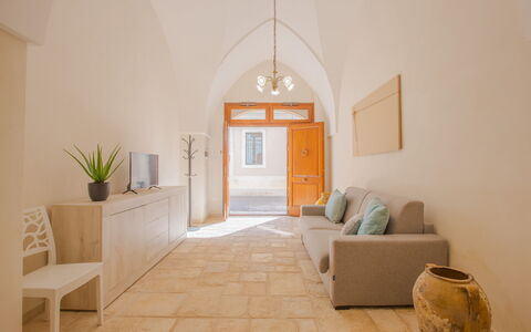 Casa Ettore: Sol, Sol, Design Intérieur, Plafond, Pièce, Parquet, Salon, Tuile, Tache De Bois