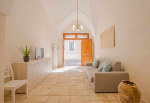 Casa Ettore: Sol, Sol, Design Intérieur, Plafond, Pièce, Parquet, Salon, Tuile, Tache De Bois