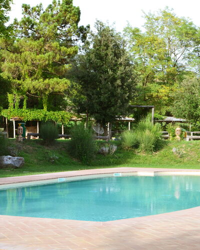 Appartamento Bellosguardo, Wifi, Near Perugia: Piscine, Arbre, Recours, Ombre, Jardin, Mobilier De Jardin, Loisir, Arrière-Cour, Aménagement Paysager, Caractéristique De L'Eau