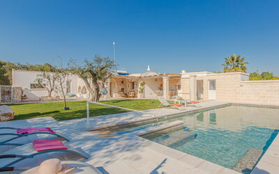 Lamia Del Vespro: Zone Résidentielle, Piscine, Biens, Aménagement Paysager, Villa, Recours, Hacienda, Hôtel