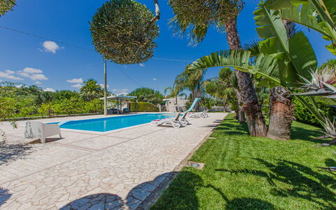 Trullo Poggio Con Piscina