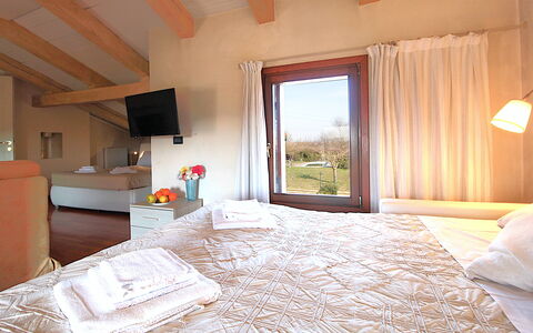 Silea Apartments, Pool, Garden, Treviso: Meubles, Lit, Design Intérieur, Chambre, Bois, Drap De Lit, Literie, Domicile, Sol, Pièce