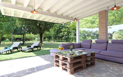 Silea Apartments, Pool, Garden, Treviso: Meubles, Mobilier De Jardin, Ombre, Chaise, Tableau De Plein Air, Structure En Plein Air, Jardin, Patio, Arrière-Cour