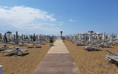 Silea Apartments, Pool, Garden, Treviso: Horizon, Plage, Mer, Océan, Côte, Ombre, Rive, Mobilier De Jardin, Le Sable, Tropiques
