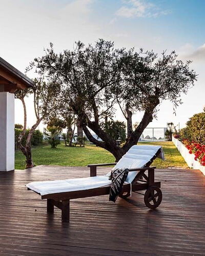 Cala Marina: Ombre, Jardin, Pelouse, Aménagement Paysager, Cour, Mobilier De Jardin, Structure En Plein Air, Eco Hôtel, Arrière-Cour, Villa