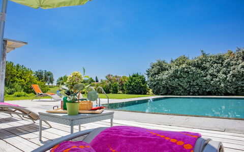 Villa Flaminia: Bleu, Piscine, Arbuste, Jardin, Mobilier De Jardin, Meubles, Recours, Chaise, Aménagement Paysager, Eco Hôtel