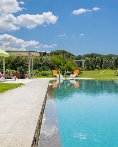 Villa Flaminia: Bleu, Piscine, Recours, Jardin, Loisir, Pelouse, Aménagement Paysager, Mobilier De Jardin, Thermes, Eco Hôtel