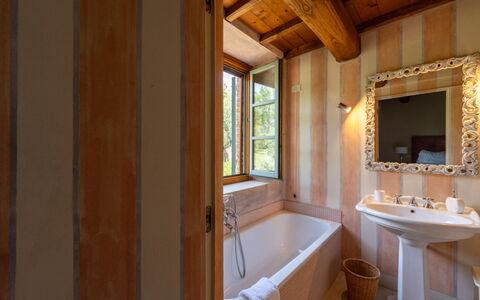 Villa Domus Papi: Bois, Design Intérieur, Luminaire Plomberie, Sol, Sol, Salle De Bains, Plafond, Domicile, Plomberie, Pièce