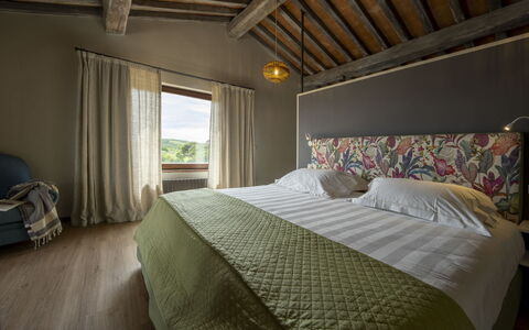 Villa delle Rose: Meubles, Design Intérieur, Linge, Chambre, Textile, Lit, Plafond, Pièce, Literie, Drap De Lit