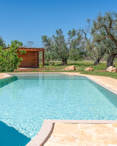 Trulli Corte Kalia, Golf & Puglia: Bleu, Piscine, Composite, Caractéristique De L'Eau, Recours, Tuile, Ombre, Arrière-Cour, Aménagement Paysager, Conception