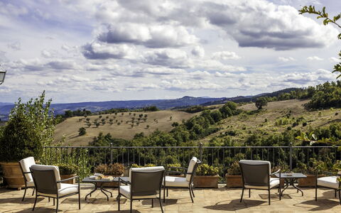 Podere Bella Vista: Meubles, Mobilier De Jardin, Paysage, Chaise, Lot Terre, Tableau De Plein Air, Ombre, Aménagement Paysager, Patio, Eco Hôtel