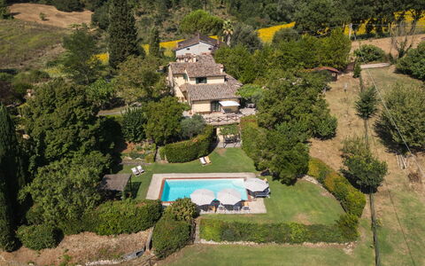 La Piccola Oasi: Zone Résidentielle, Arbuste, Maison, Biens, Domicile, Chalet, Jardin, Ferme, Aménagement Paysager, Villa