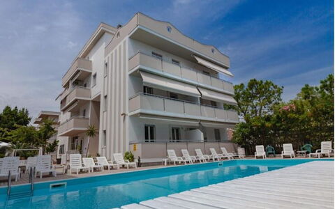 Marconi Seaside Residence, Pool, Wifi, Abruzzo: Appartement, Condominium, Balcon, Hôtel, Villa