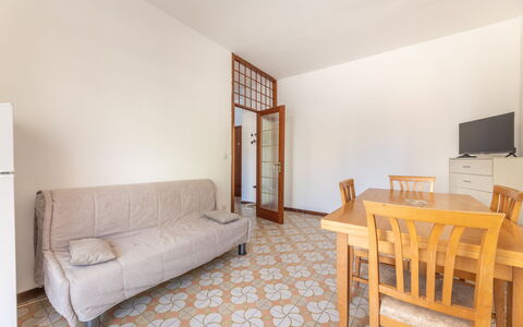 Vico Apartment Balcony, Gallipoli: Sol, Sol, Bois, Design Intérieur, Pièce, Plafond, Appartement, Tache De Bois, Dur